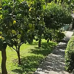 Nocleg ze śniadaniem Oasi Regina Pacis *